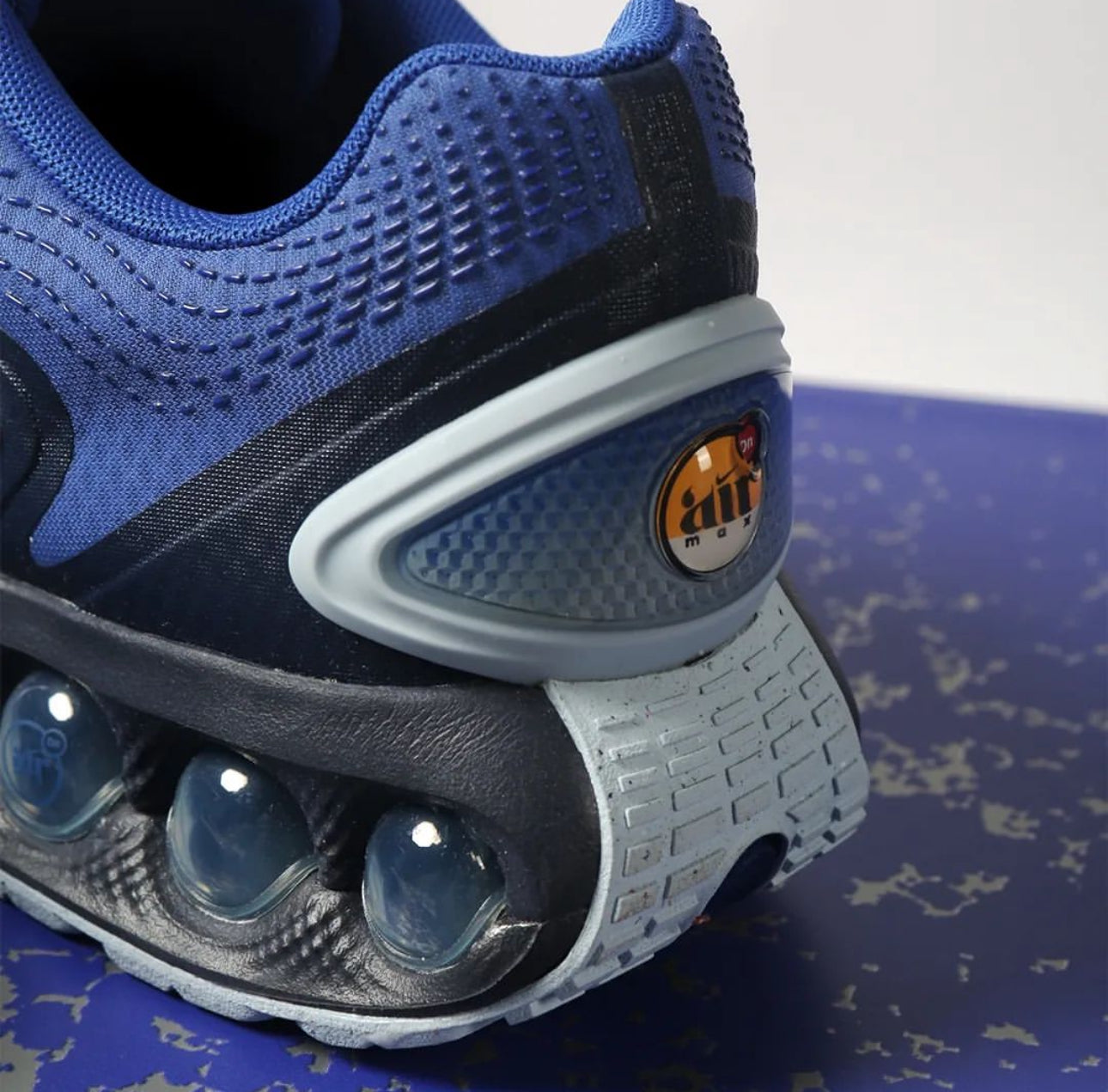 Airmax DN “ Hyper Royal “