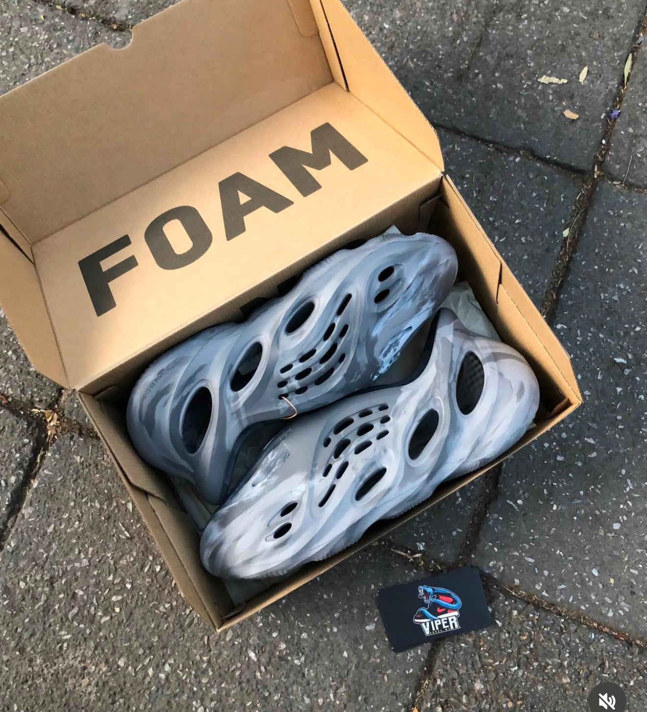 Yeezy Foam RNNR Granite