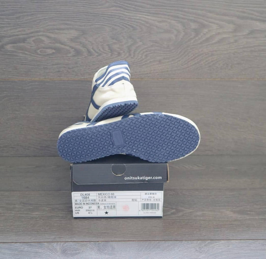 Mexico 66 Slipon - “Natural/Navy”