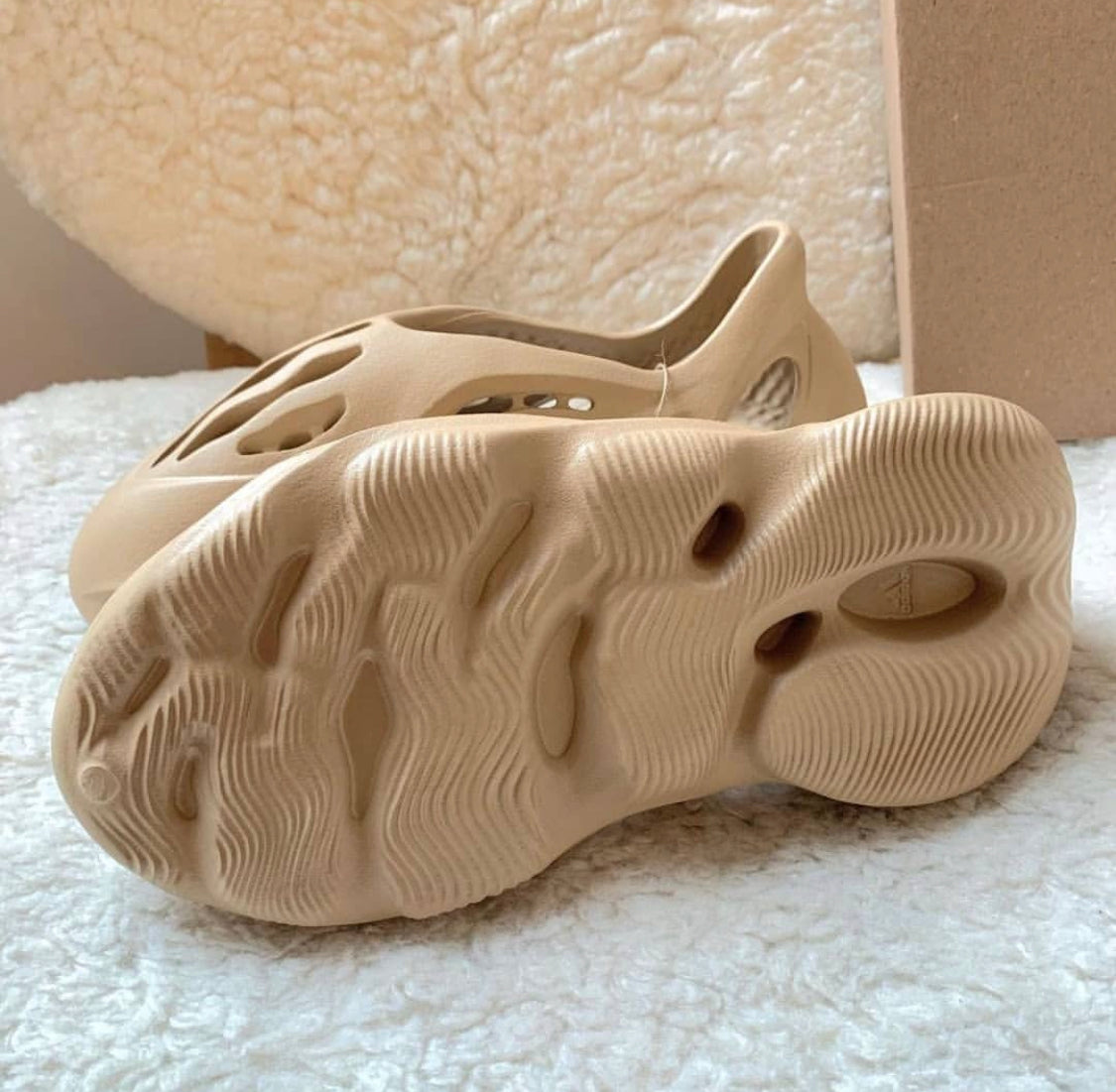 Yeezy Foam RNNR Ochre