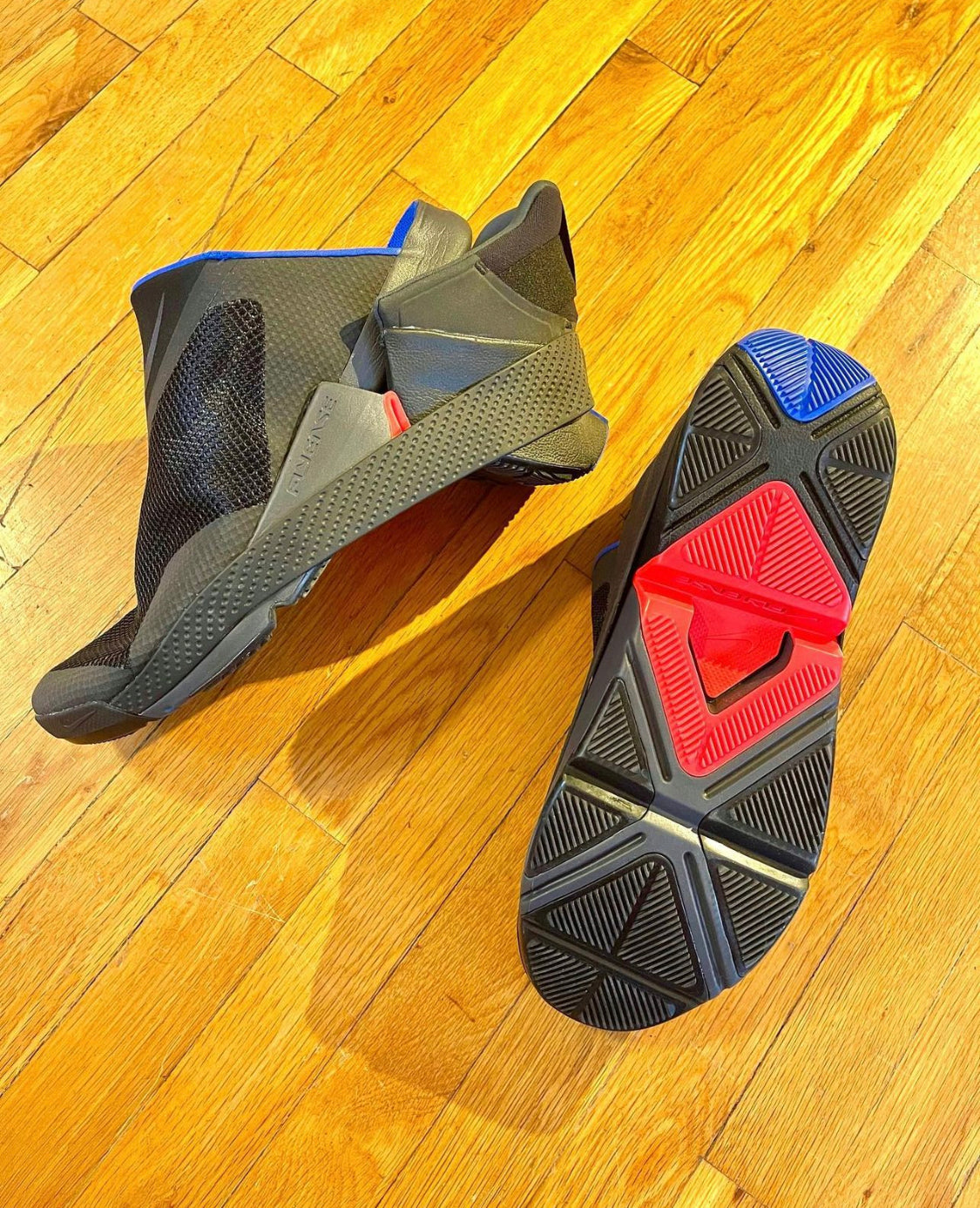 Go Flyease “ Slip on “ ( Triple Black )