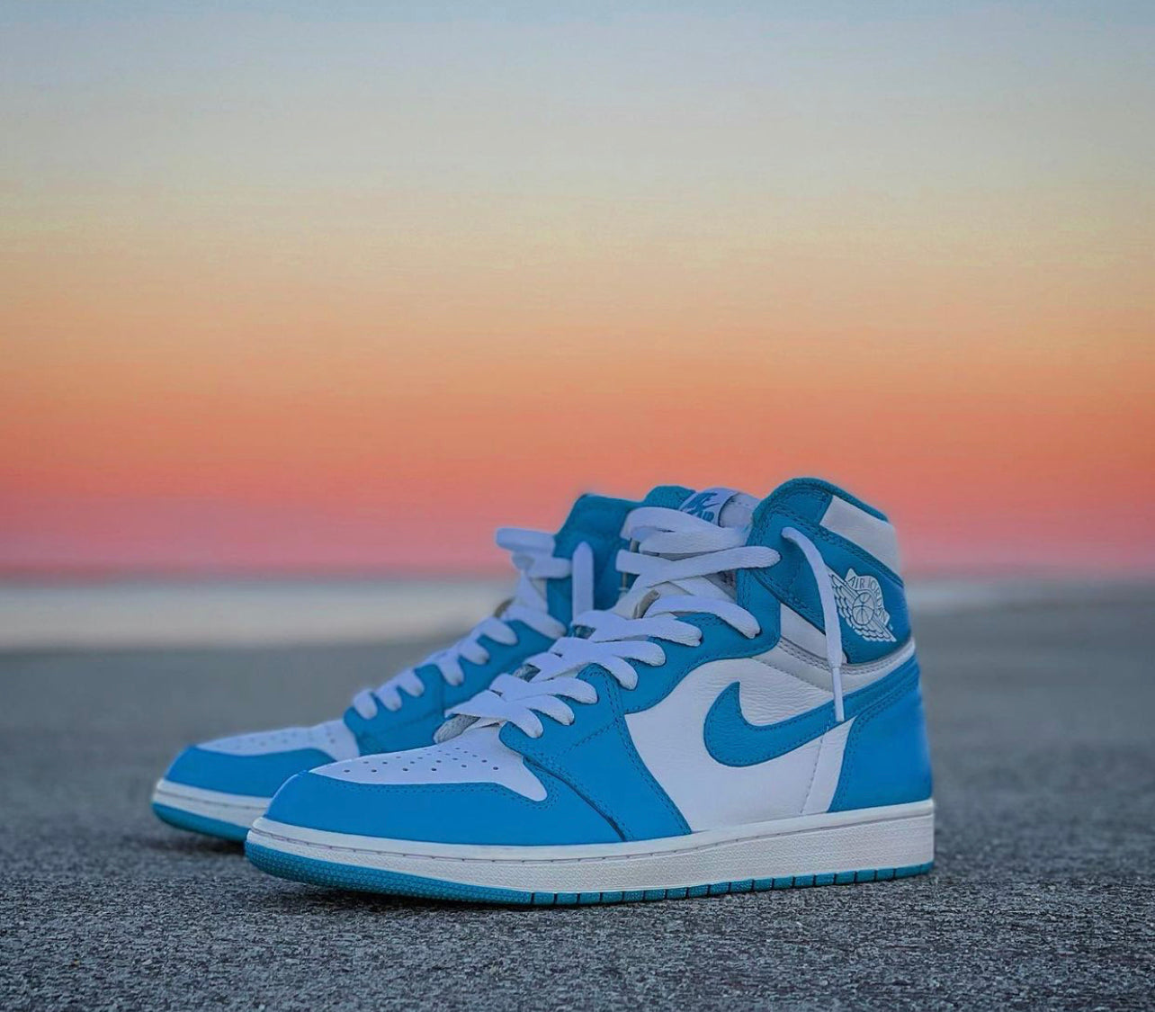 Air Jordan Retro 1 High UNC