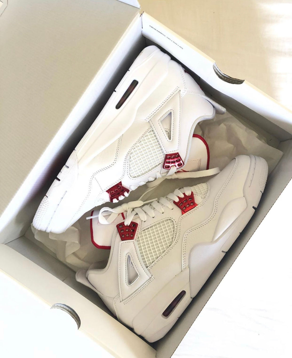 Air Jordan 4 “ Metallic Red ”