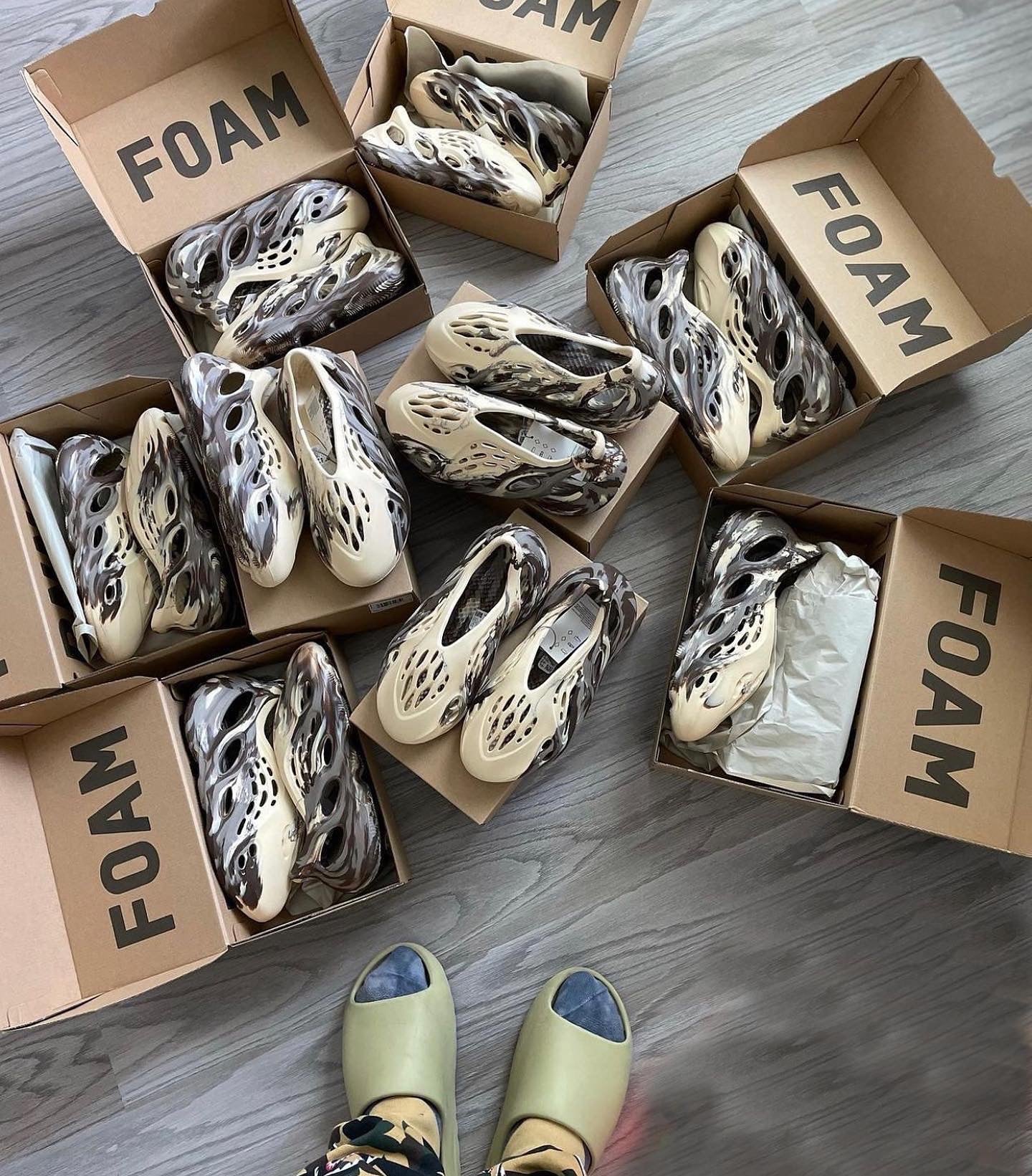 Yeezy Foam RNNR MX Cream Clay