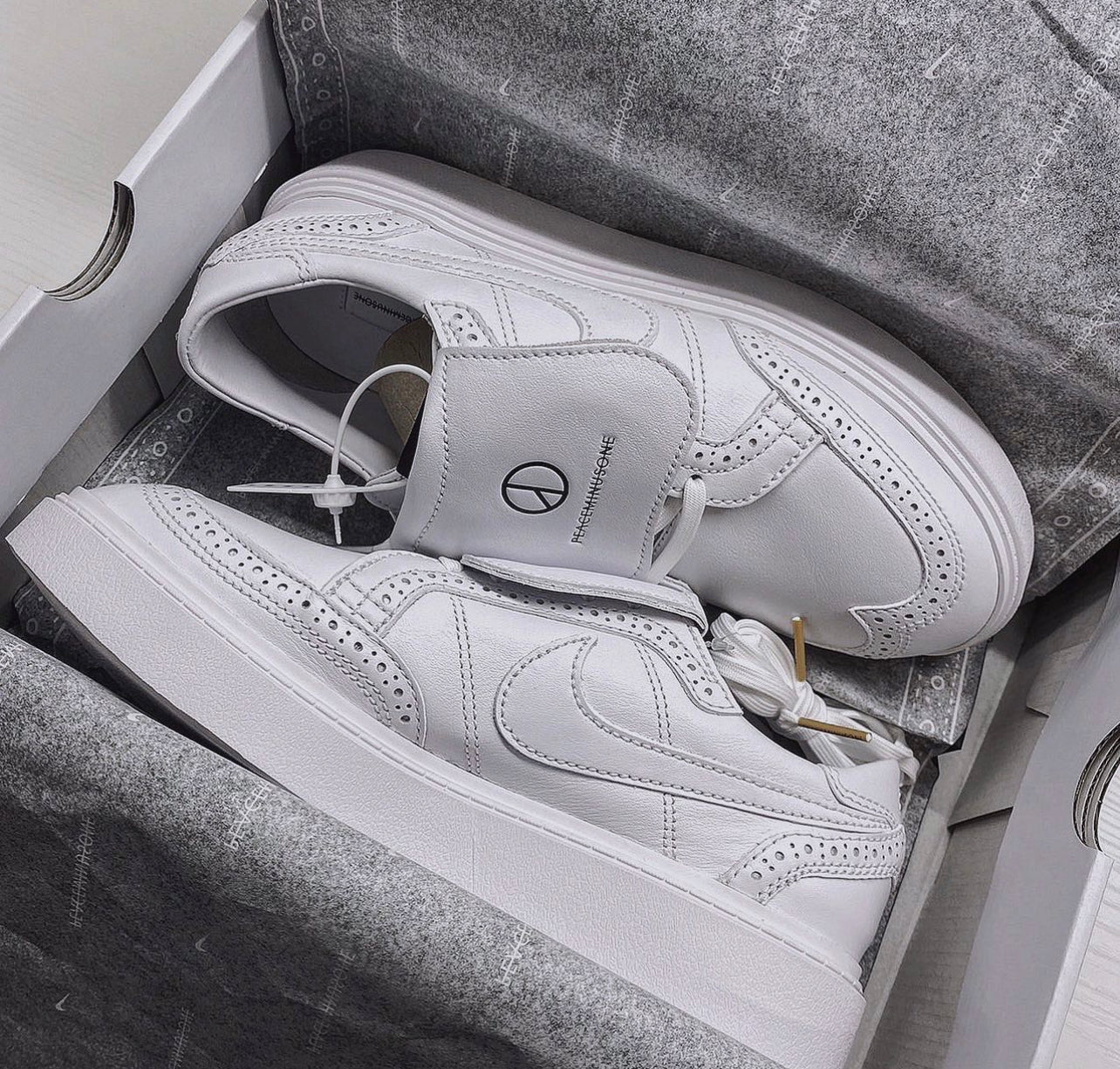 Kwondo x G-Dragon Peaceminusone