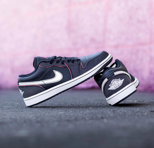 Air Jordan 1 Low SE Black/Pale Ivory Racer Pink