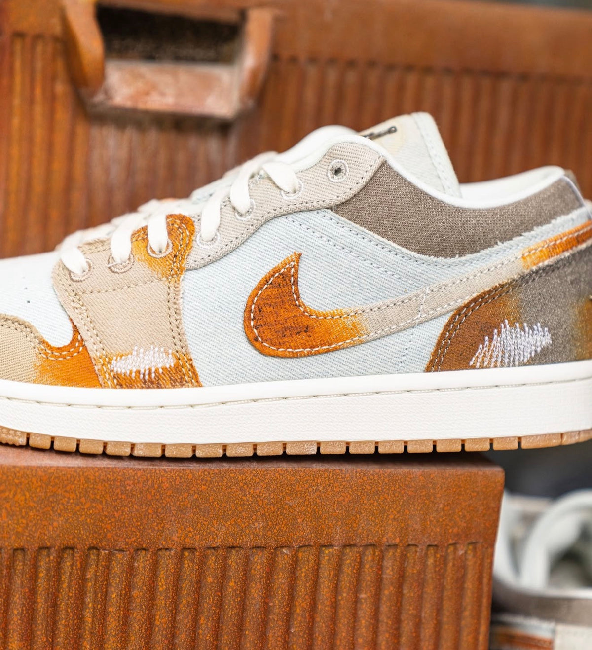 AJ 1 Low SE Multi-Color Sail Light Bone