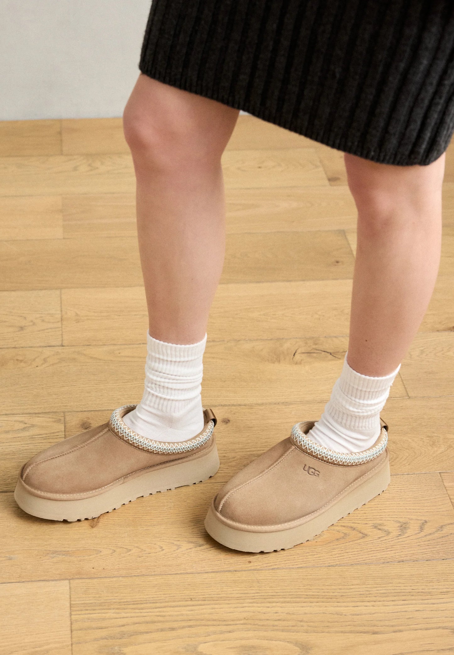 WMNs UGG Tazz II Sand