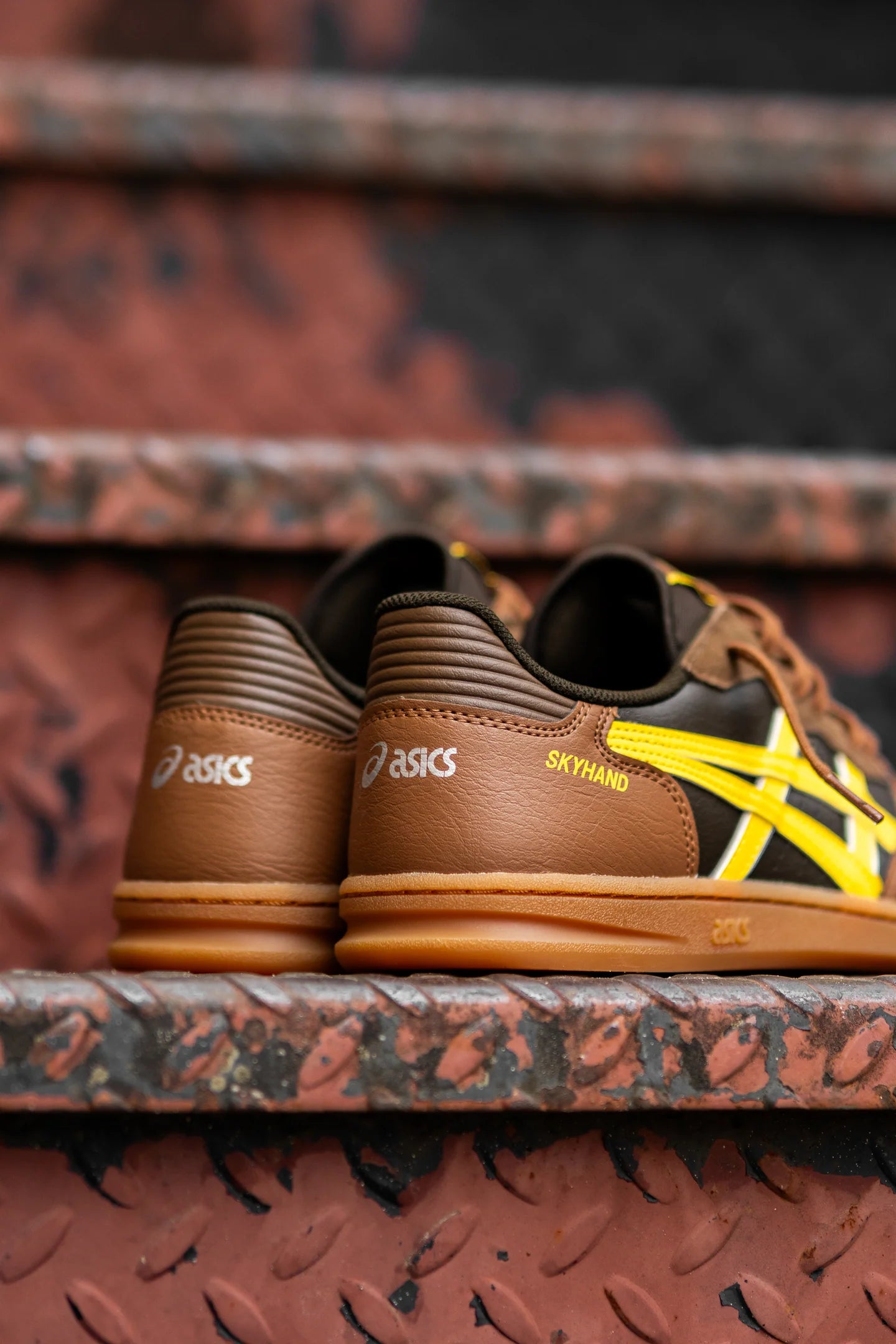 Asics Skyhand OG Black Coffee Tai Chi Yellow