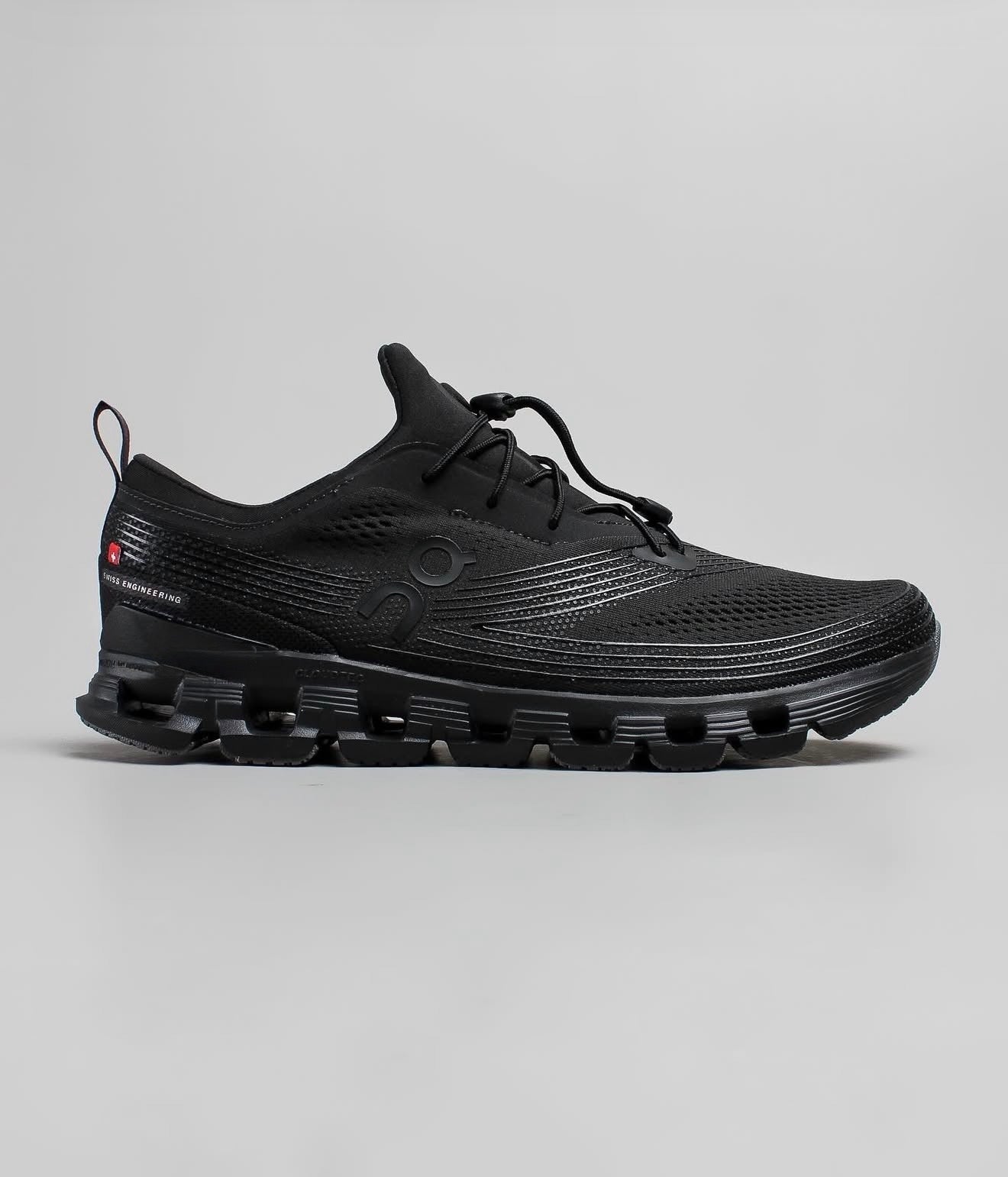 On Running Cloud X Z5 All Black