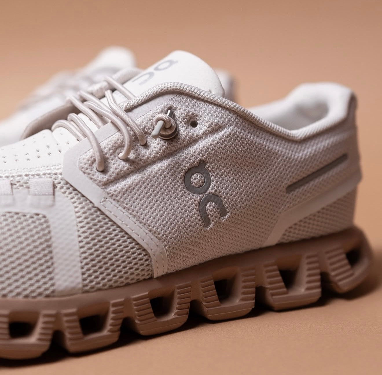 WMNs On Running Cloud 5 Sand Rosebrown
