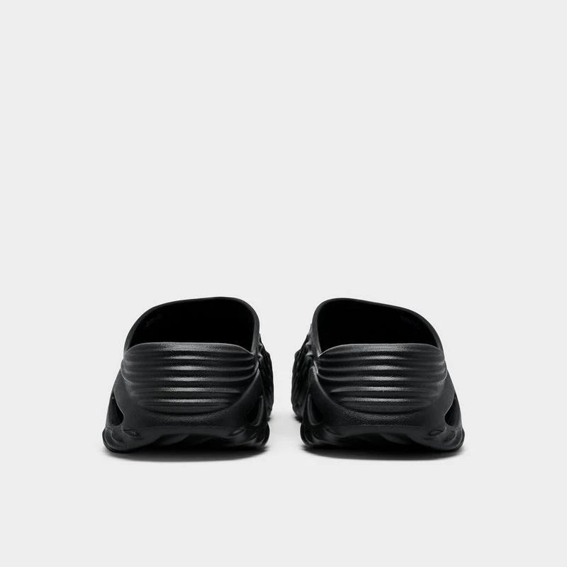 Crocs Echo Wave Clog Triple Black