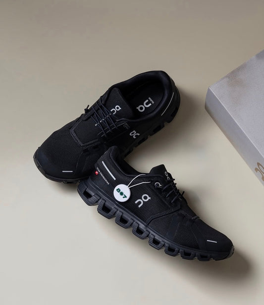 On Running Cloud 6 Triple Black