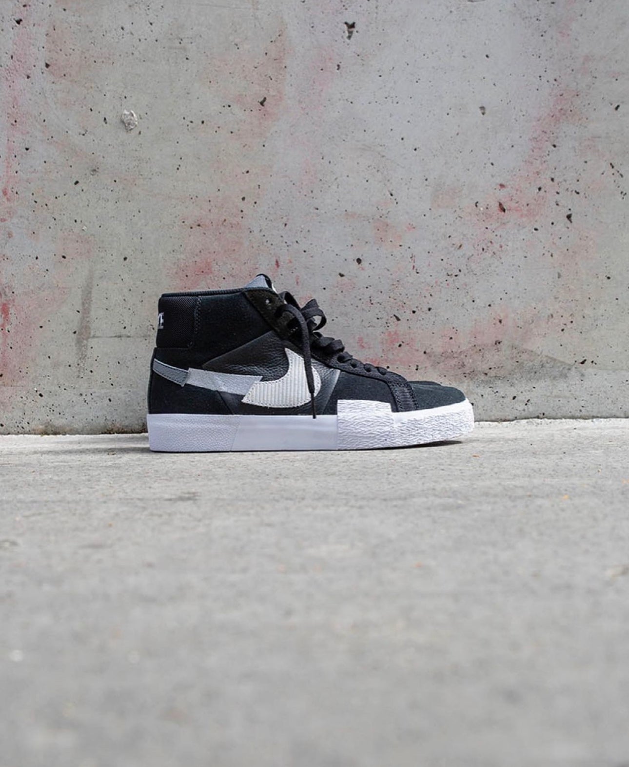 SB Zoom Blazer Mid Premium “ Mosaic Black “