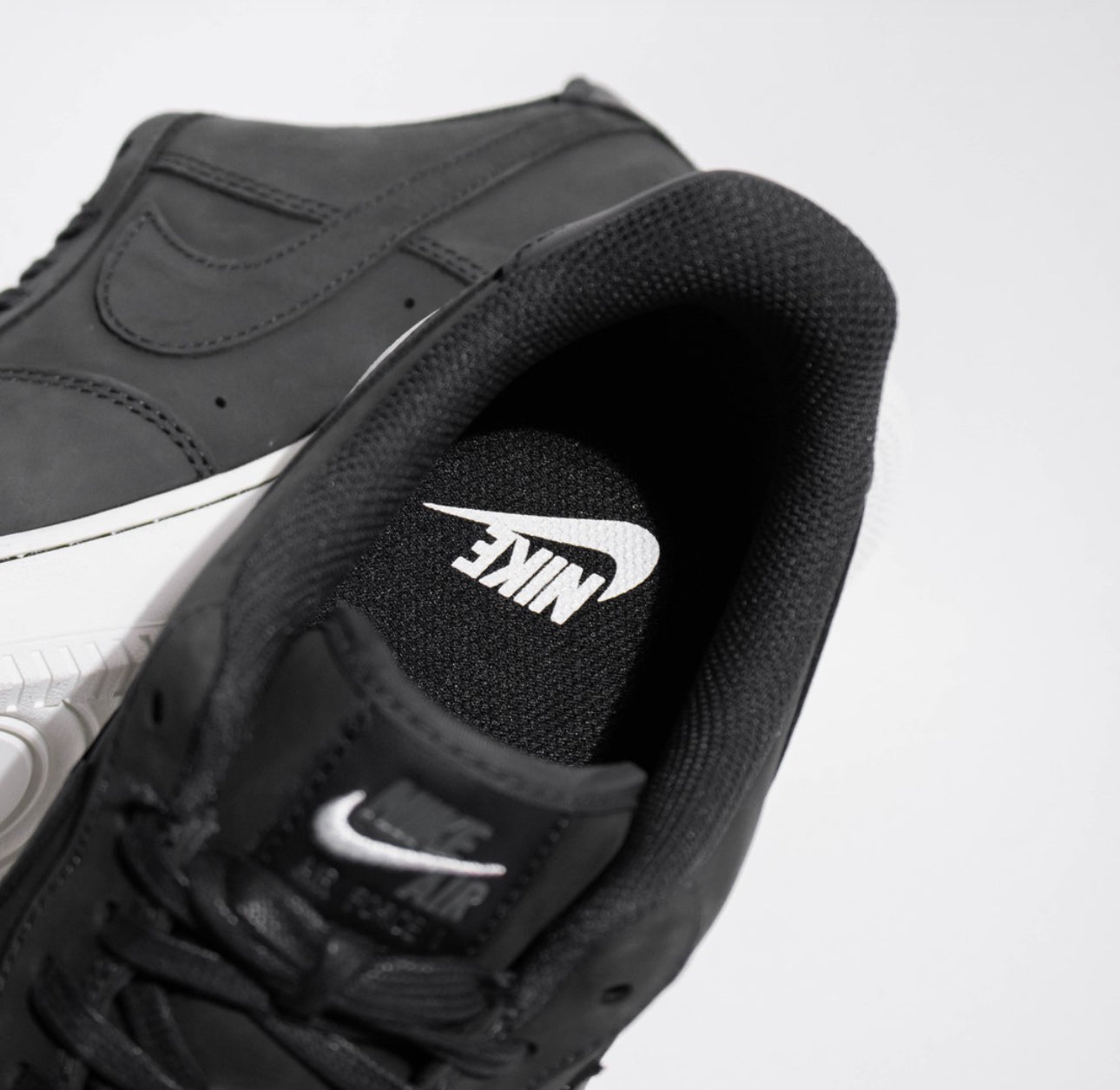 Airforce 1 Low LX “ Off Noir “