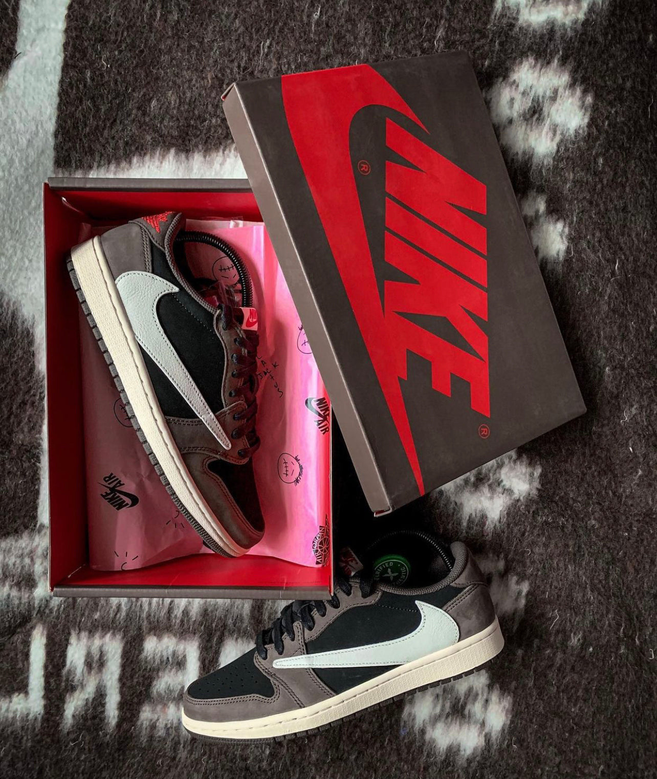WMNs Air Jordan 1 Low Travis scott Mocha