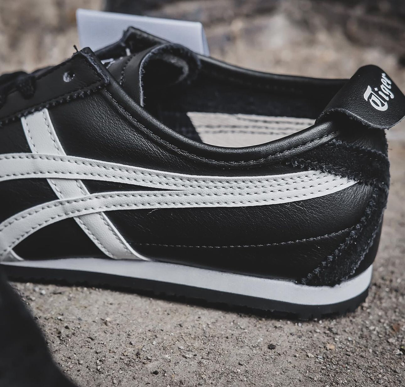 Onitsuka Tiger Mexico 66 “ Black/White “