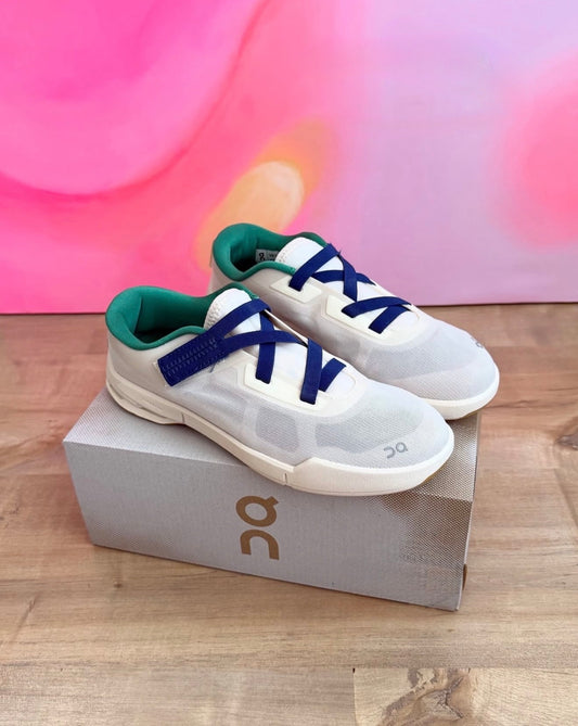 On Running Cloudnova Moon Zendaya Dew Spruce