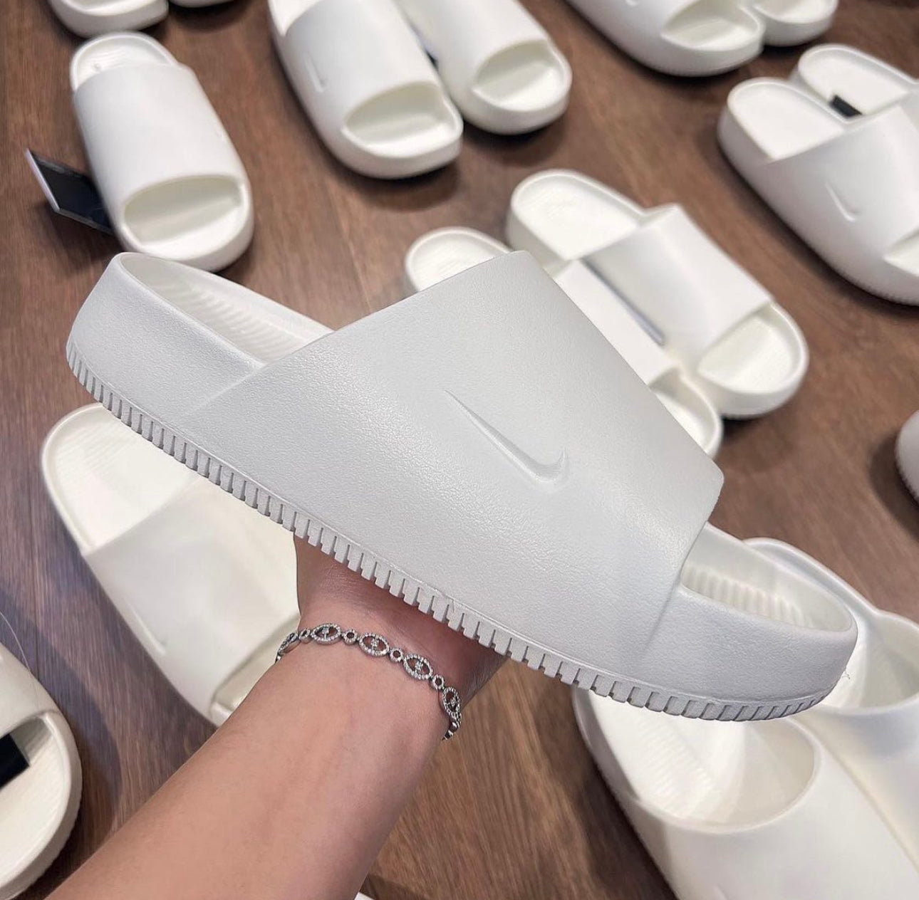 Air Calm Slides “ Sail “