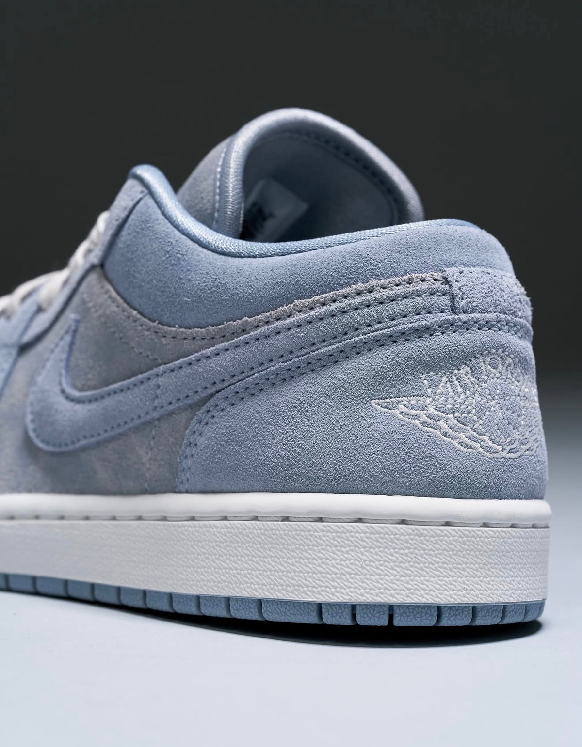 AJ 1 Low Obsidian Mist