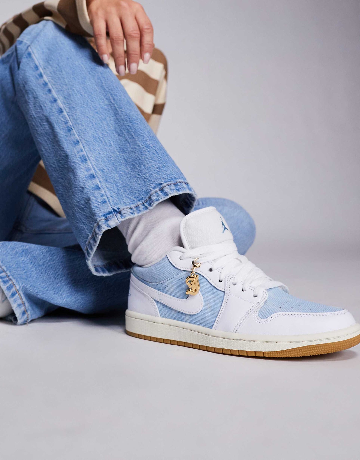 Air Jordan 1 Low SE Denim Worn Blue