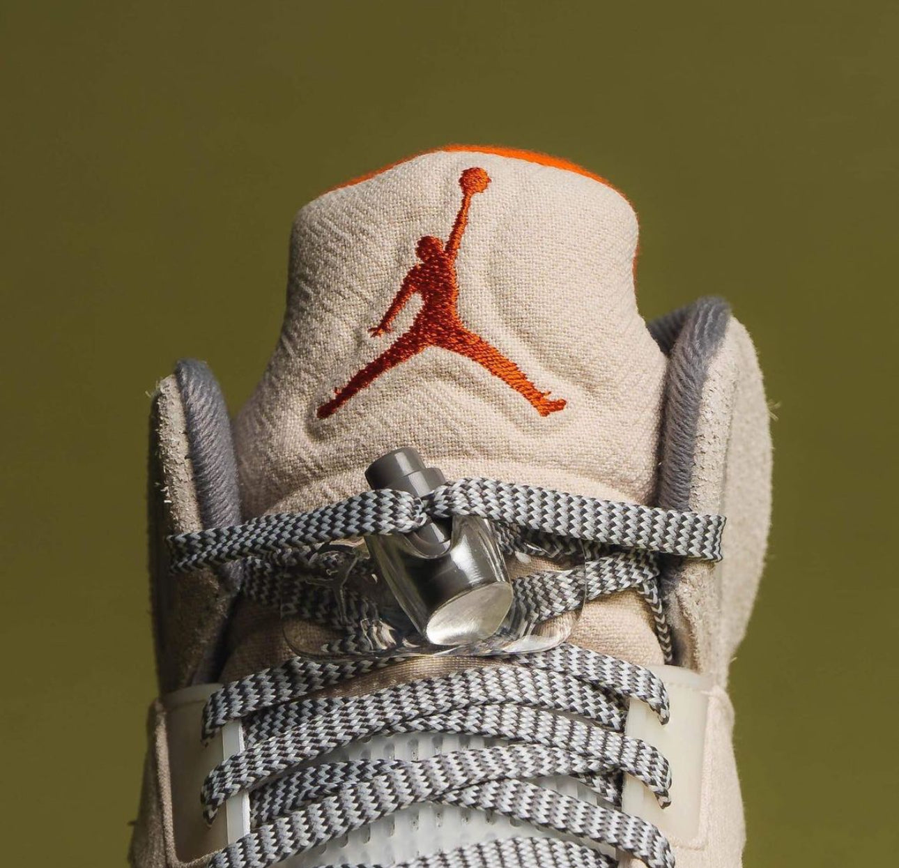 Air Jordan 5 SE Craft “ Light Orewood Brown “