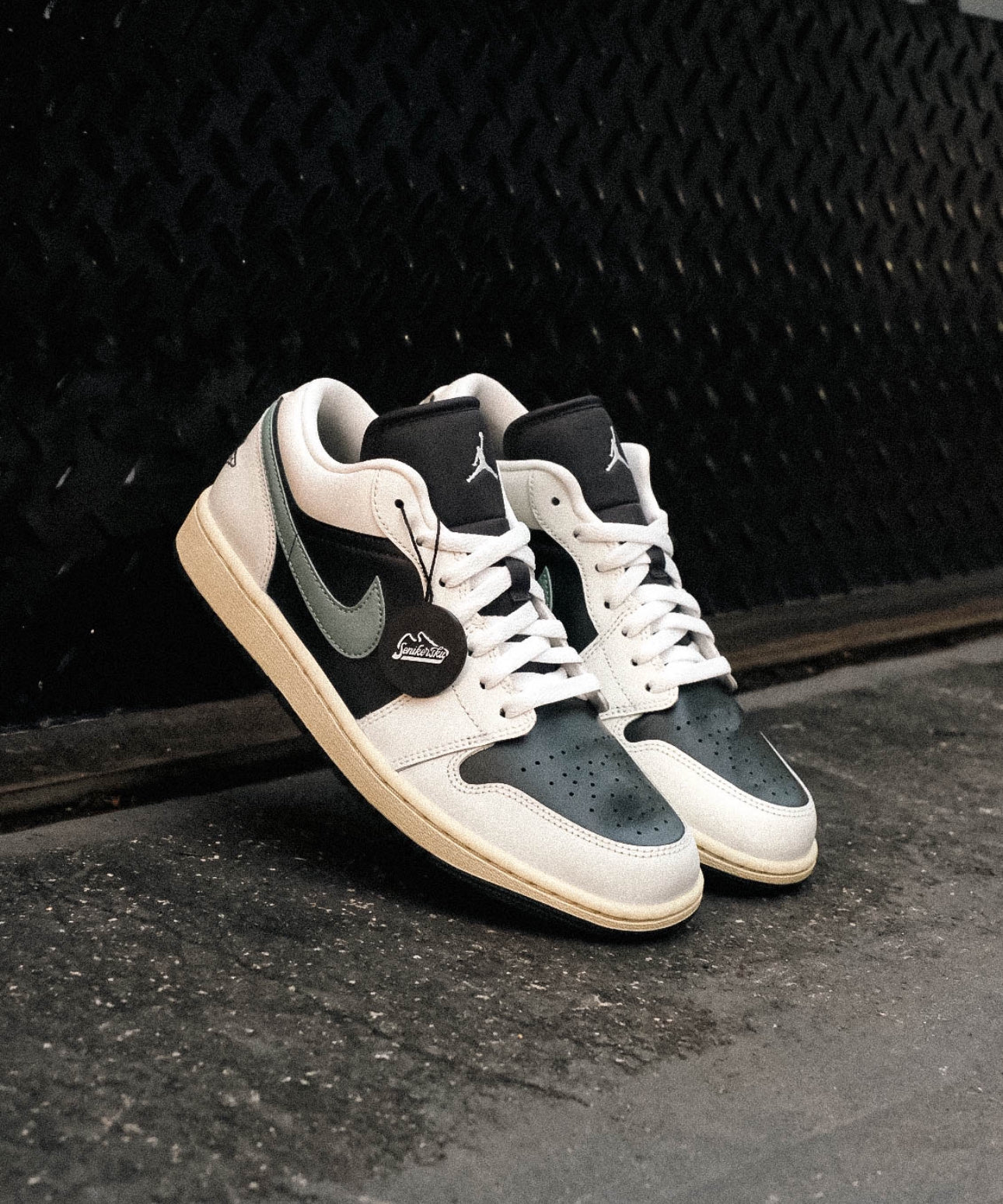 Air Jordan 1 Low Jade Smoke