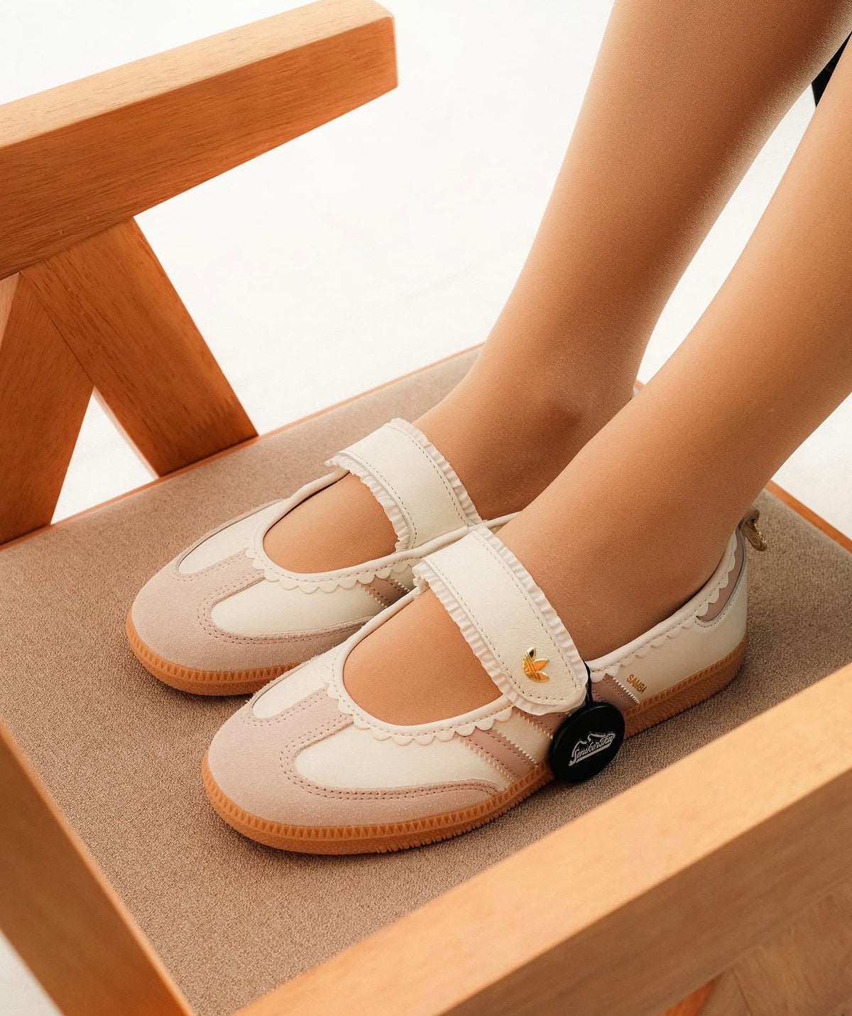 WMNs Samba Jane Ruffle Pack White Pink Gum