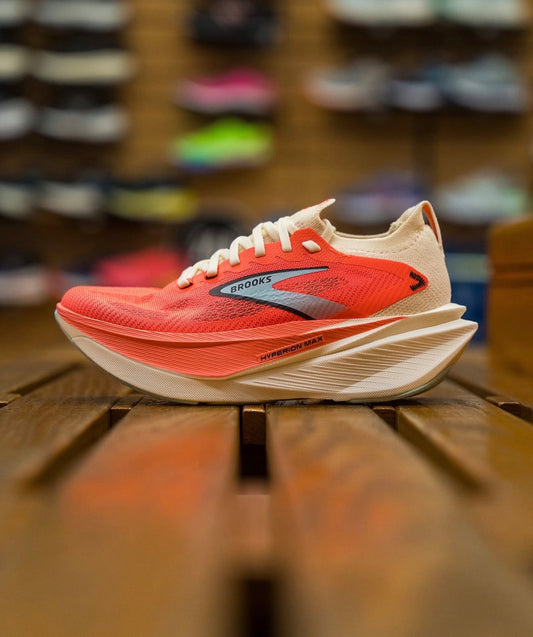 Brooks Hyperion Max 3 Coconut Fiery Coral Atomizer