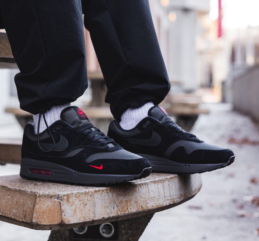 Airmax 1 “ Bred 2.0 “