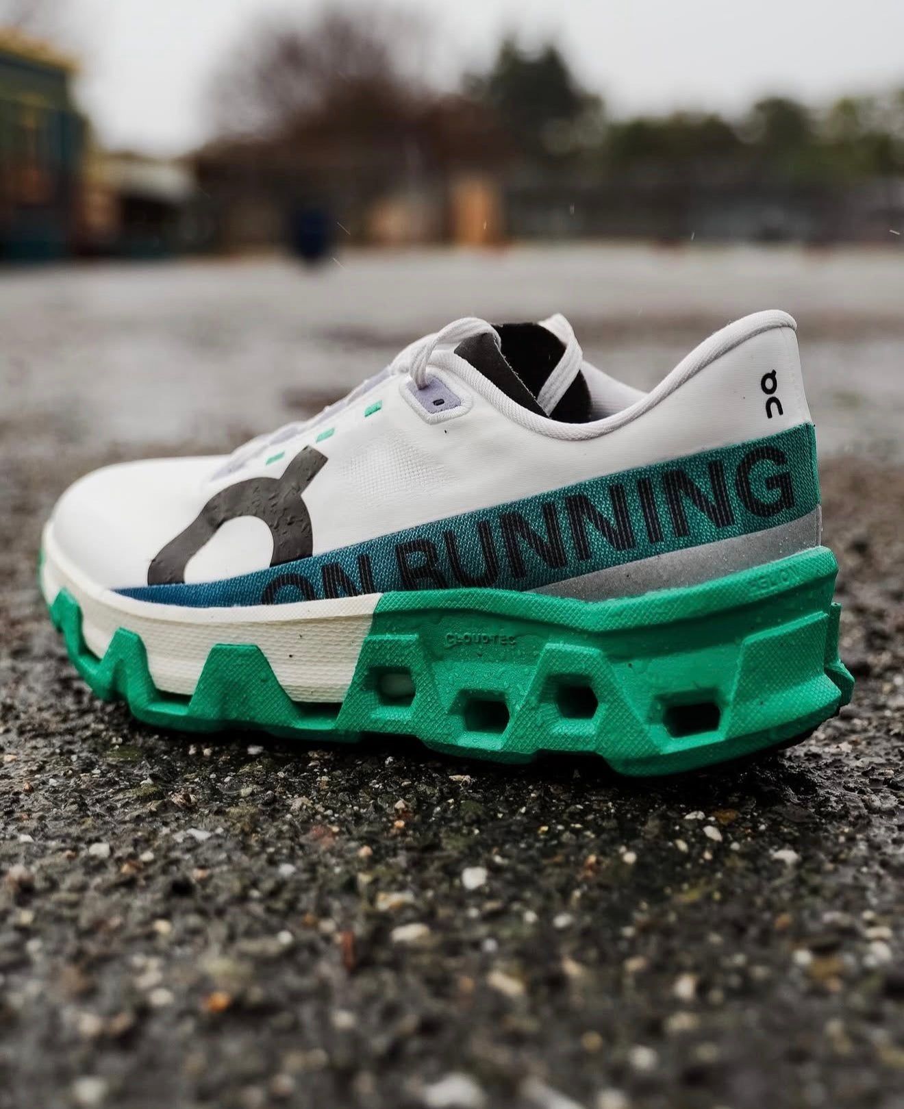 On Running Cloudmonster Hyper Undyed Mint