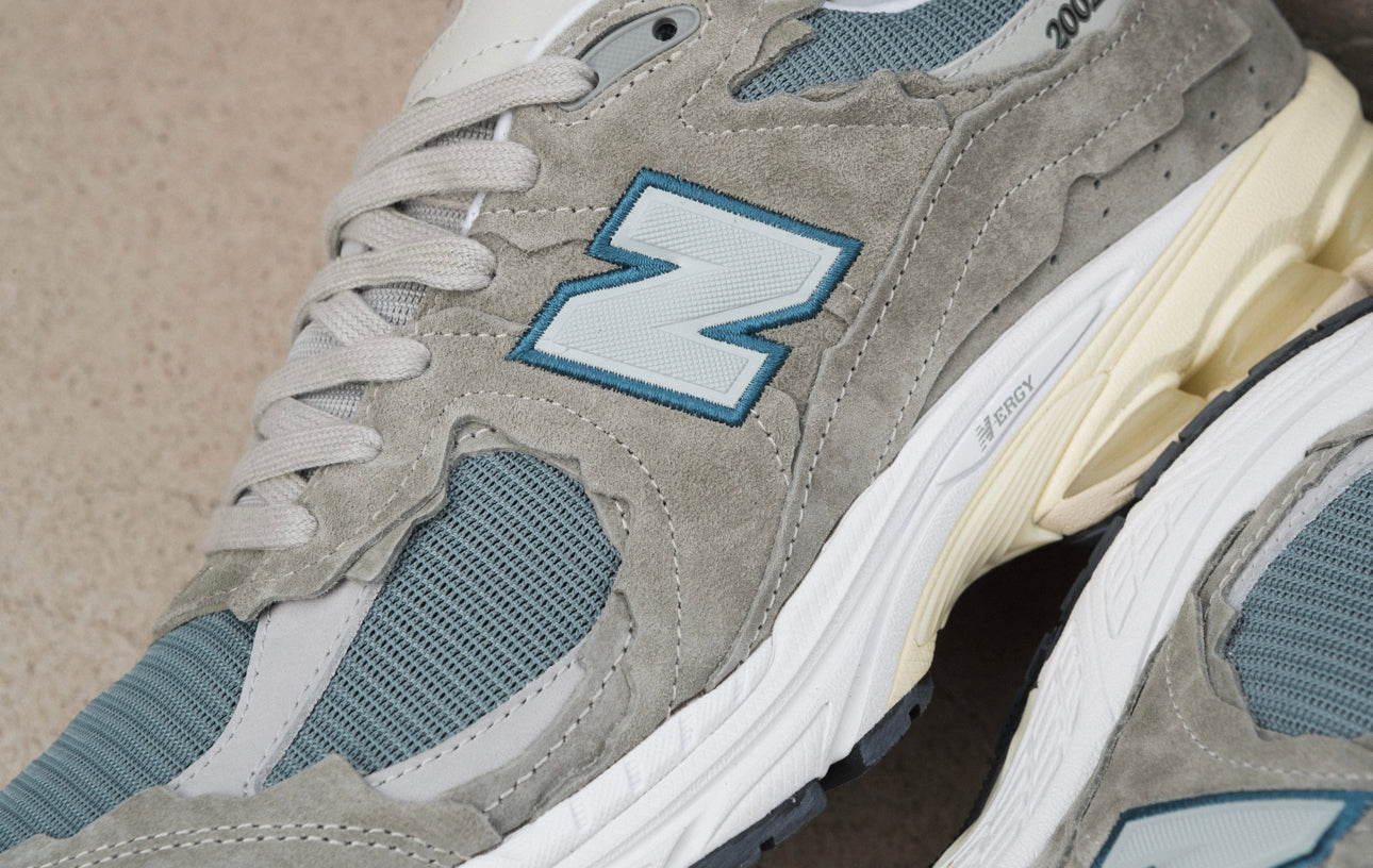 New Balance 2002r “ Refined Future Pack “ ( Mirage Grey )