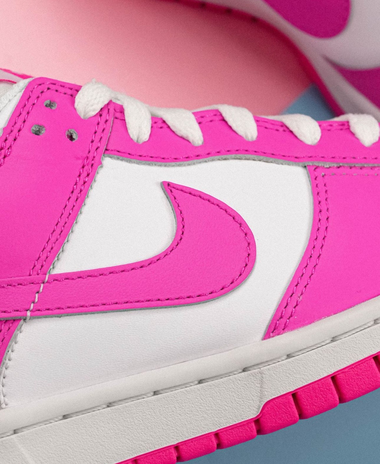 WMNs Dunk Low Laser Fuchsia