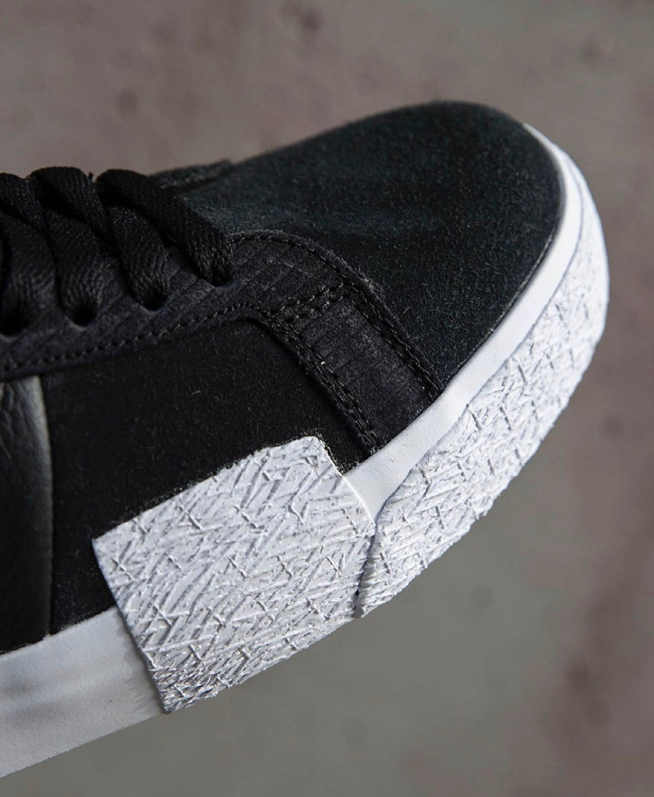 SB Zoom Blazer Mid Premium “ Mosaic Black “