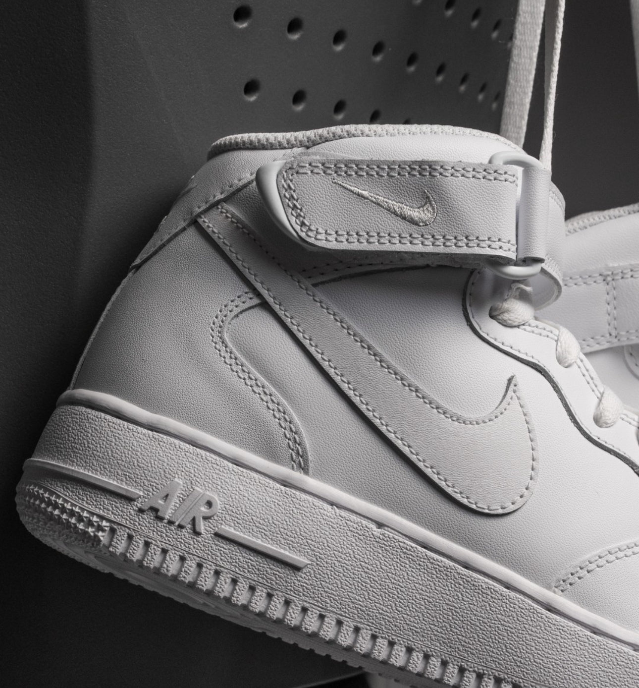 WMNs Airforce 1 Mid White