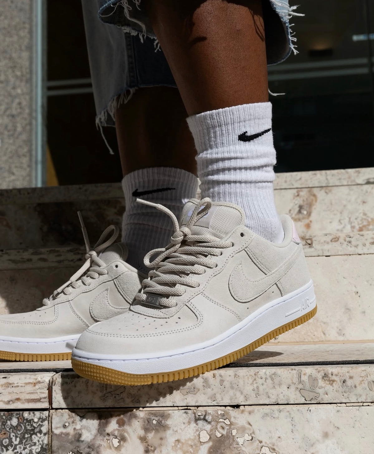 Airforce 1 Low SB Light Orewood Brown Pink