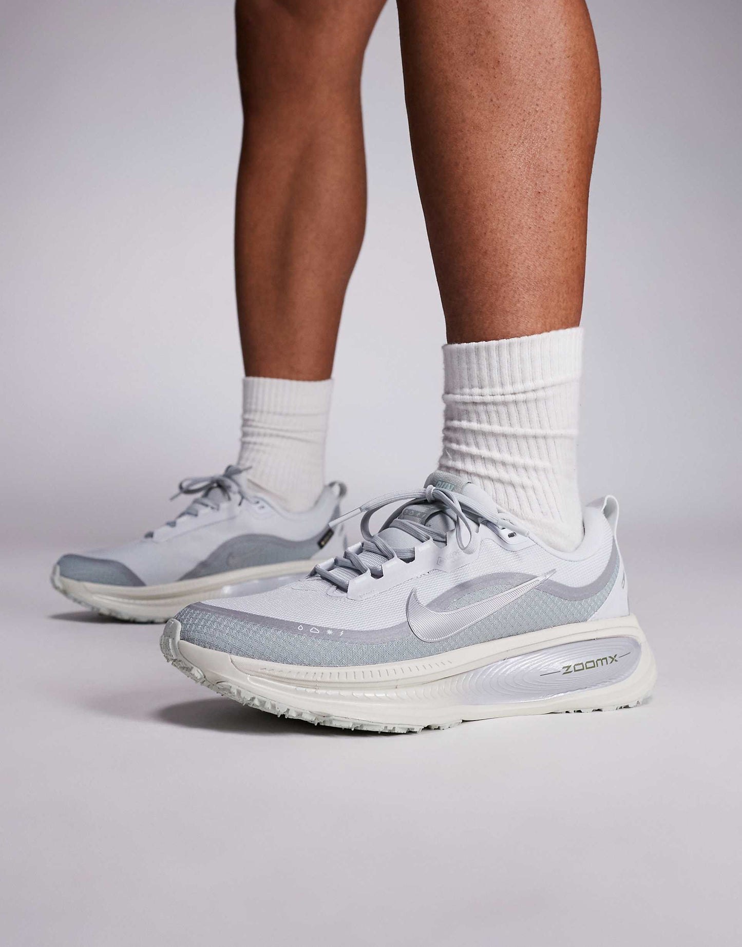 Vomero 18 Gore-Tex Pure Platinum Light Pumice