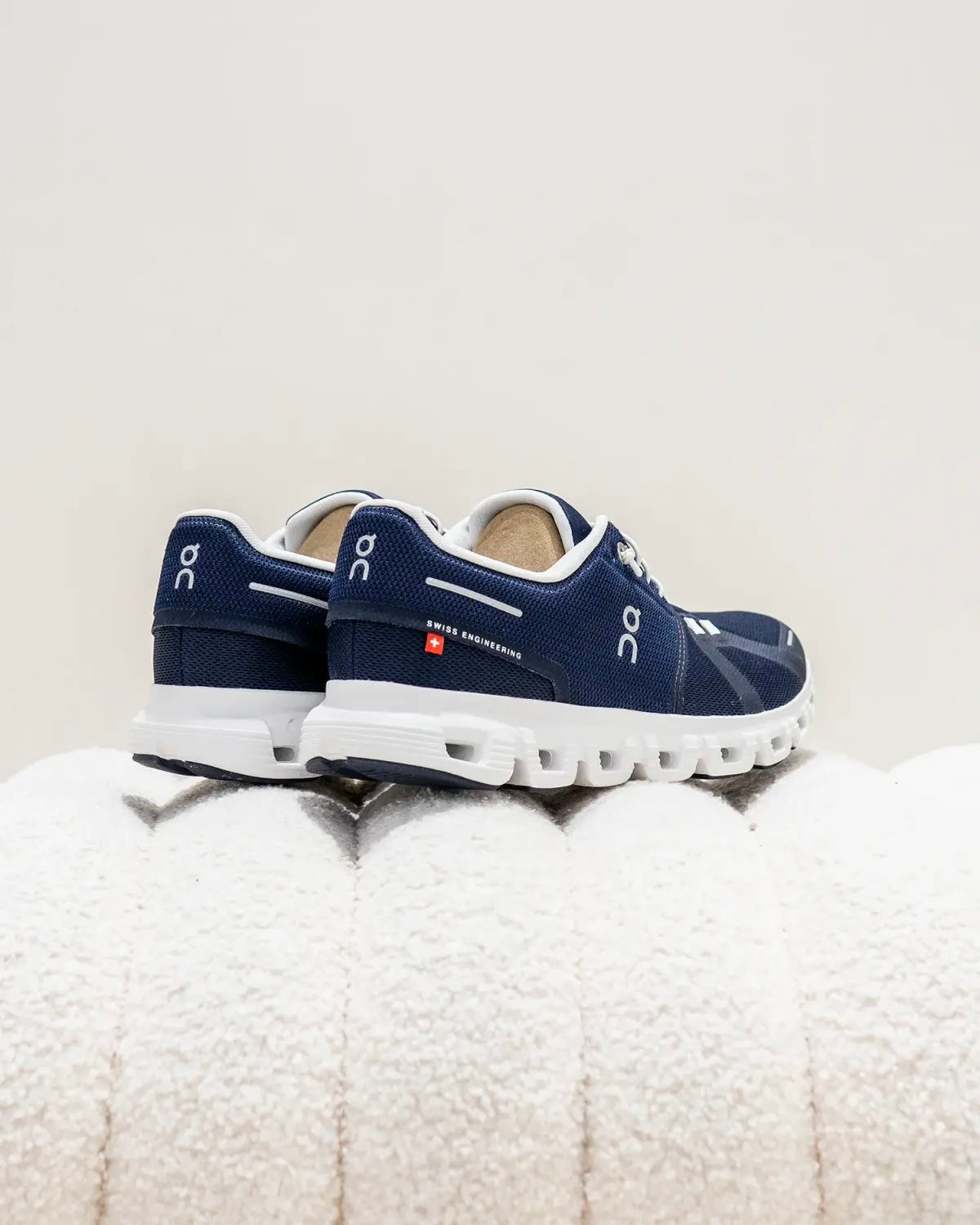 On Running Cloud 6 Midnight Blue