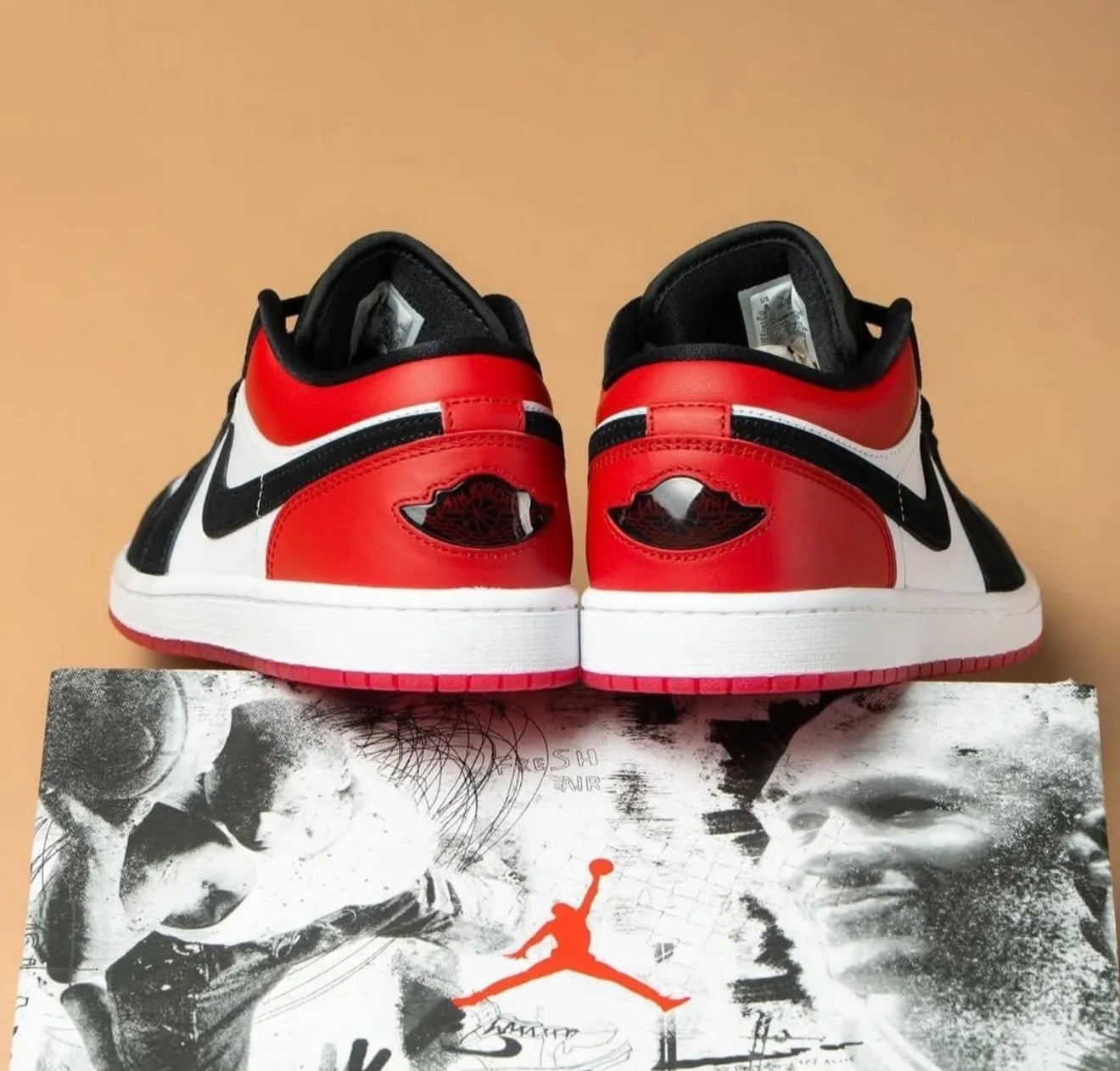 Air Jordan 1 Low Black Toe 2025