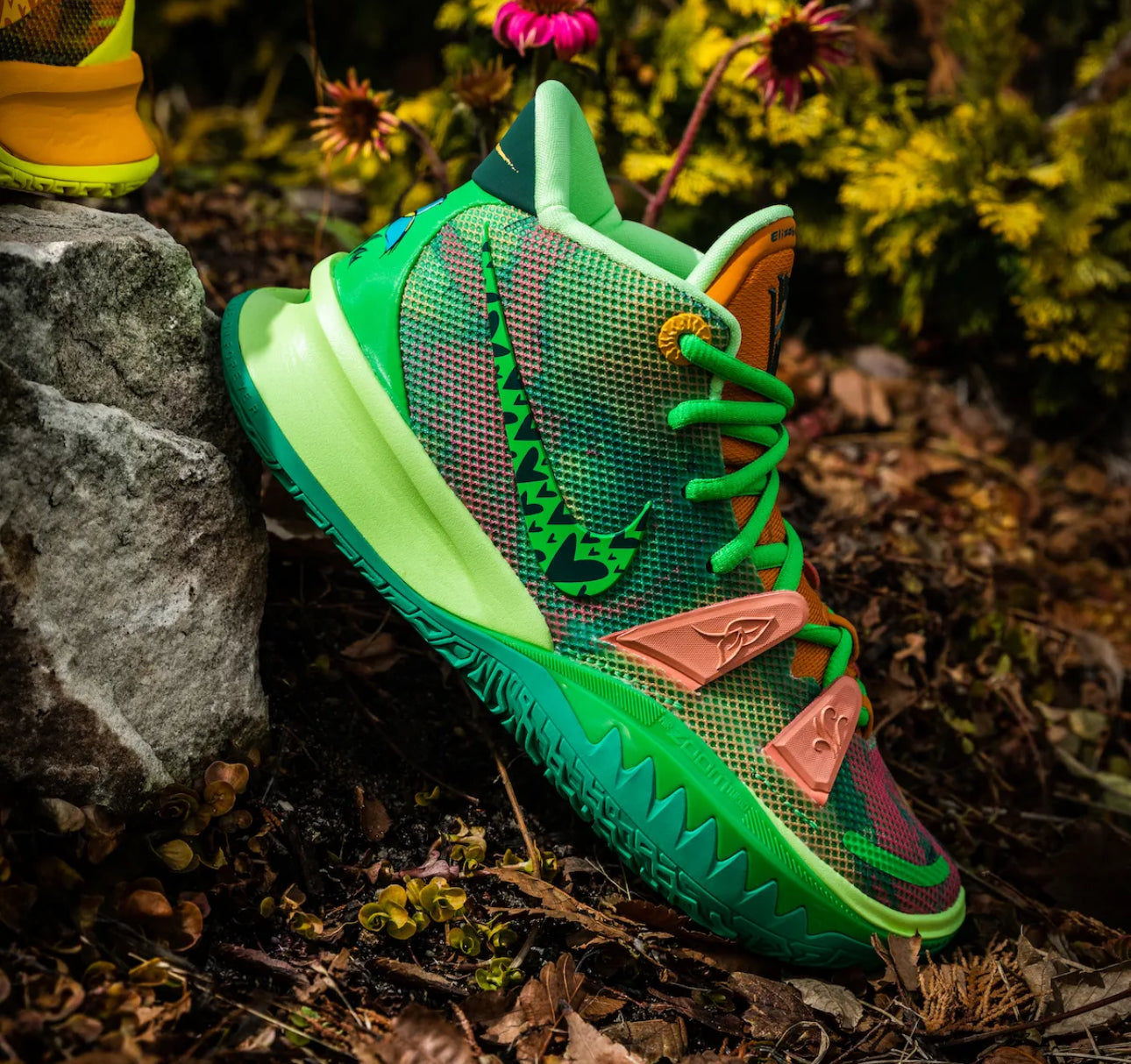 Kyrie Irving 7 x Sneakerroom “ Air & Earth “