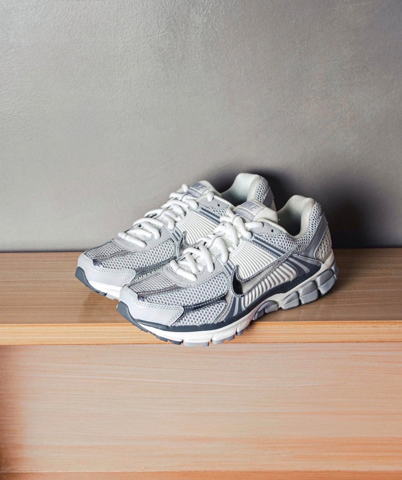 Zoom Vomero 5 Metallic Silver