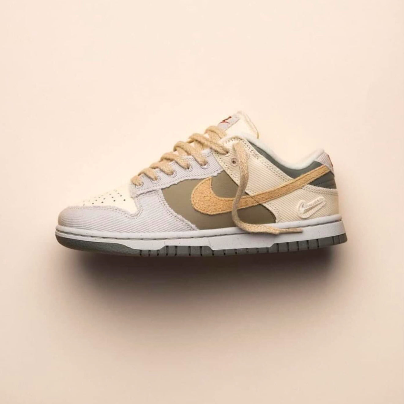 Dunk Low Light Bone Dark Stucco