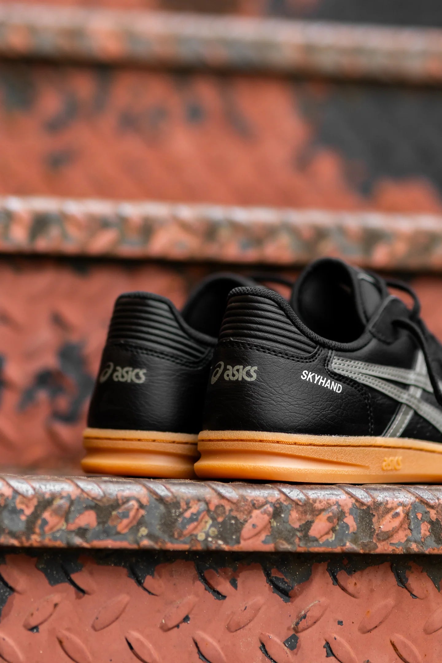 Asics Skyhand OG Black Truffle Grey