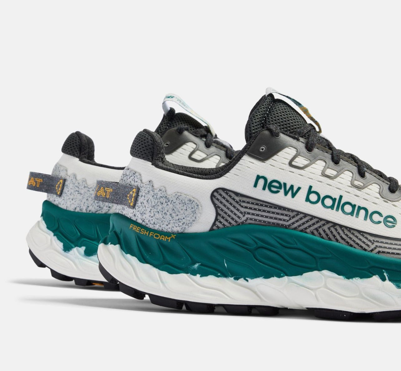 New Balance Fresh Foam x More Trail V3