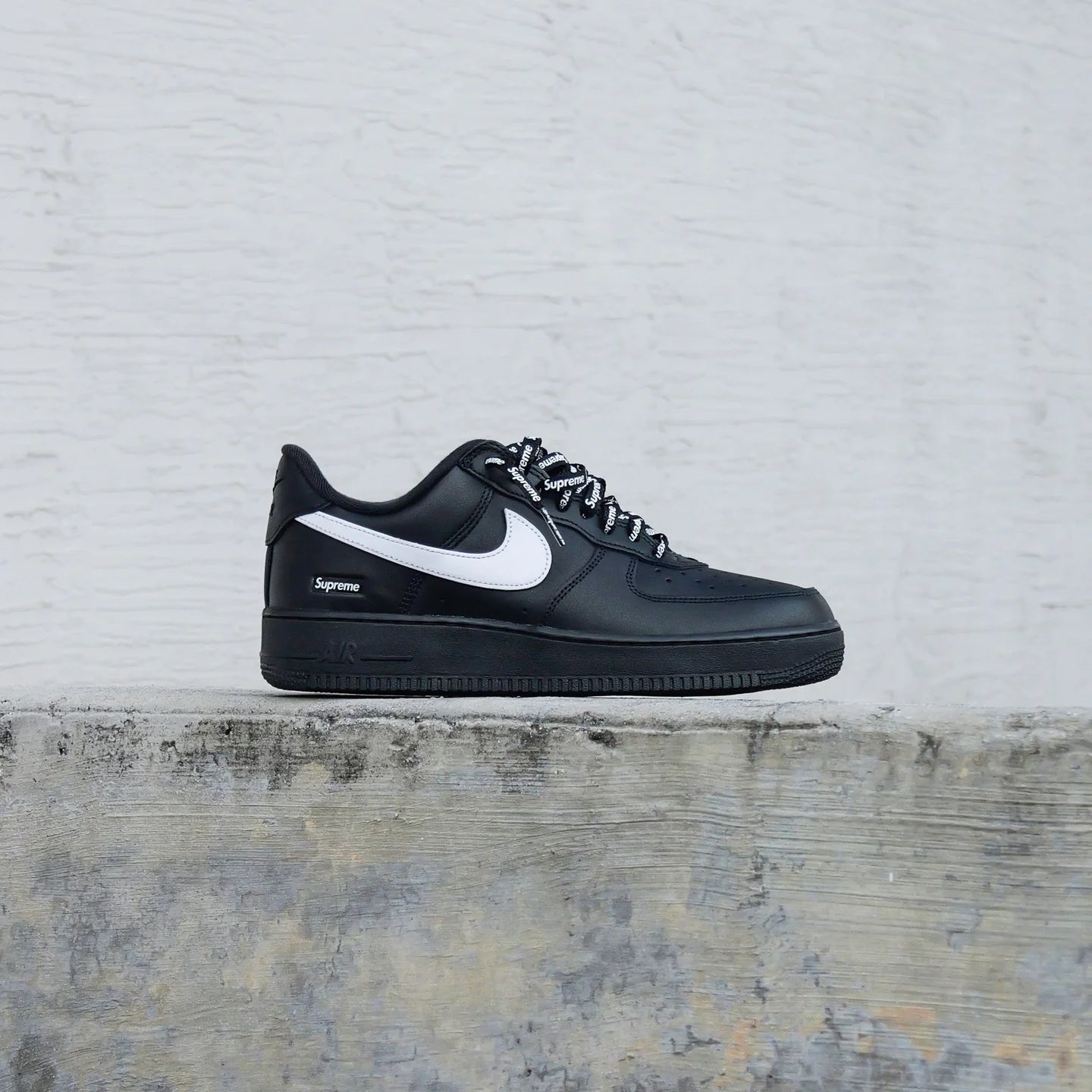 Airforce 1 Low Supreme Black White