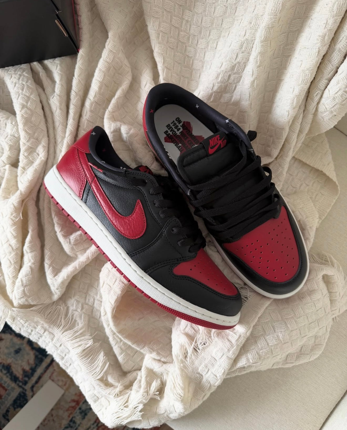 AJ 1 Low Banned