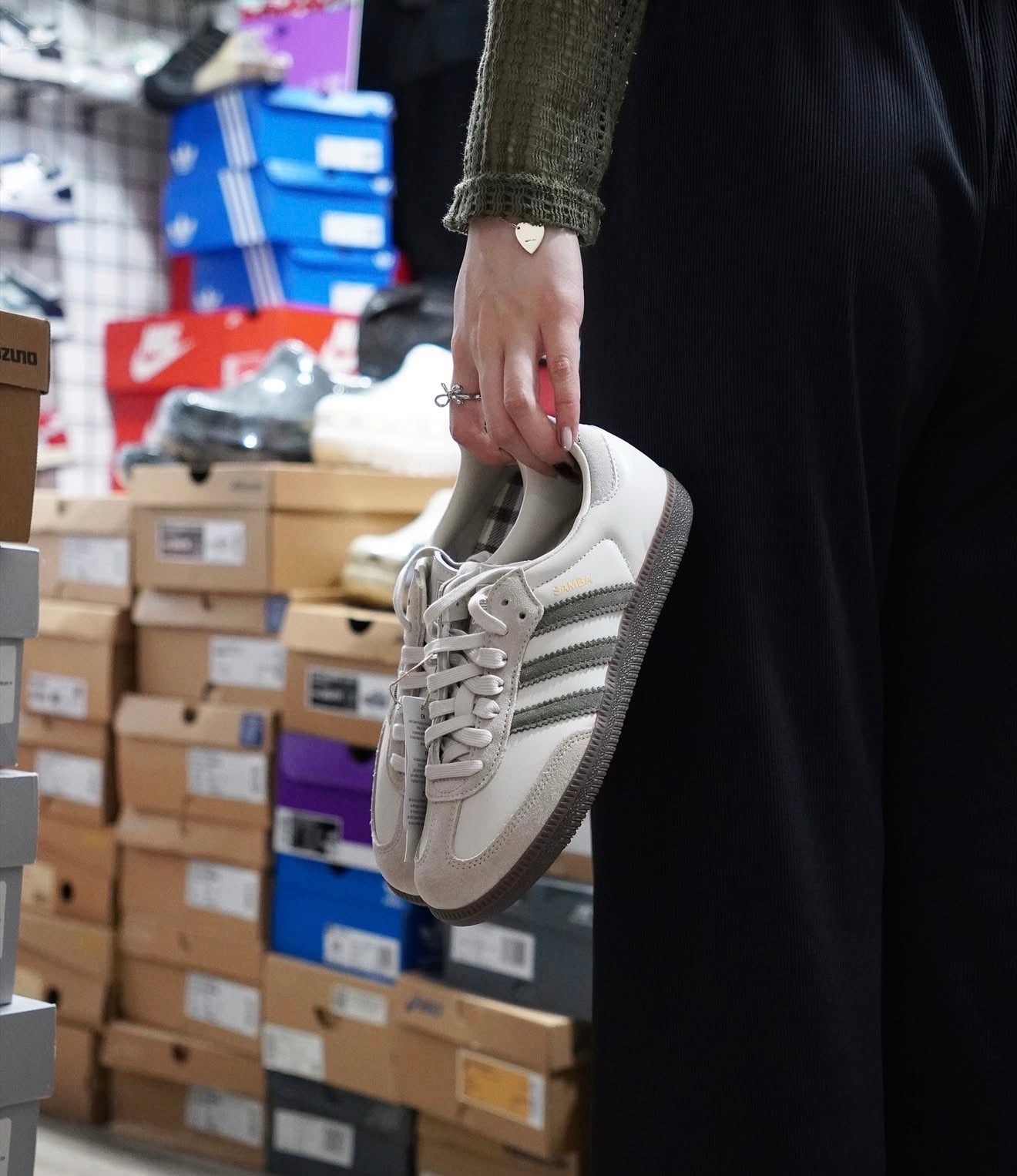 WMNs Samba OG Aluminum Dark Khaki