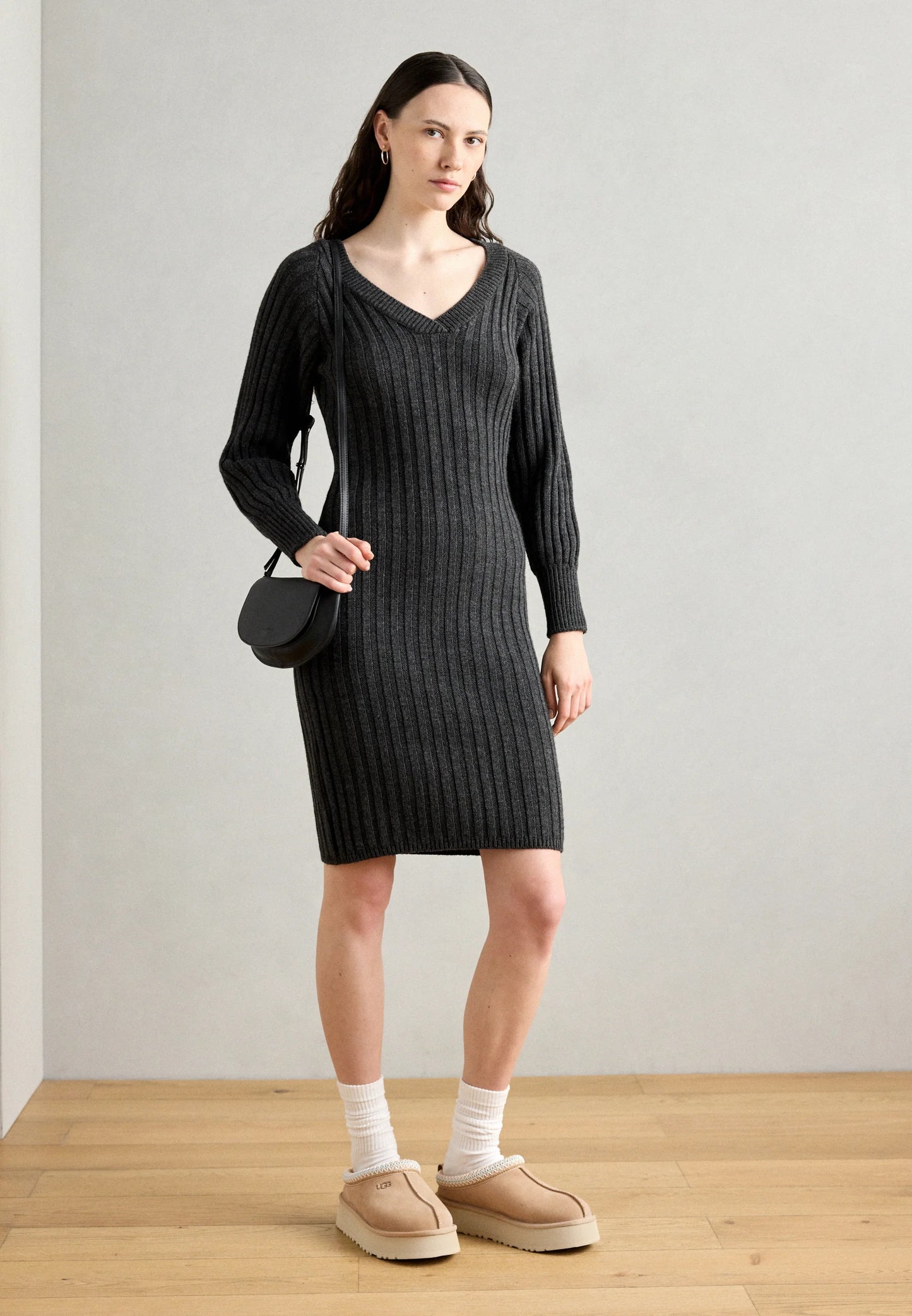 WMNs UGG Tazz II Sand