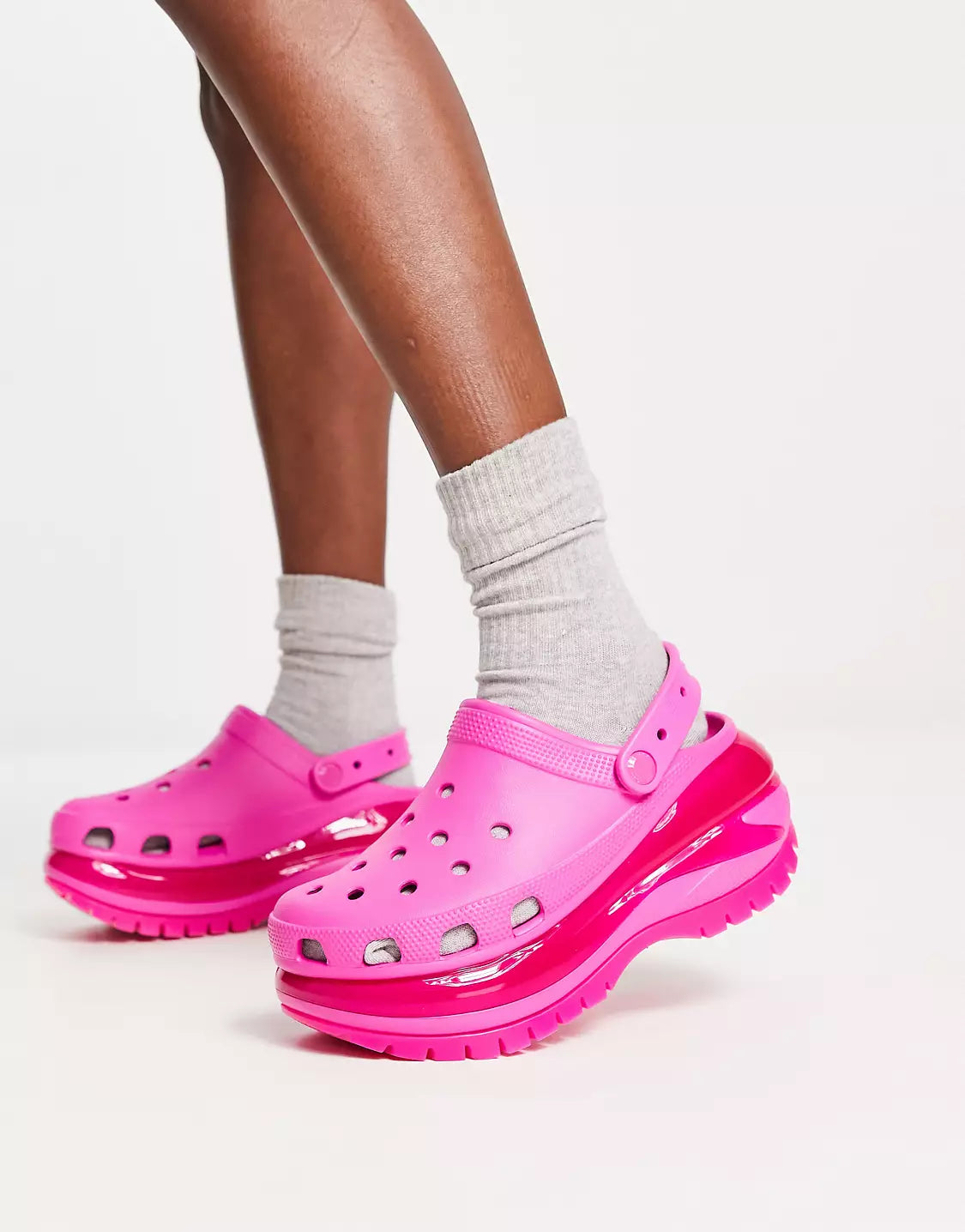 WMNs Crocs Mega Crush Clogs Pink