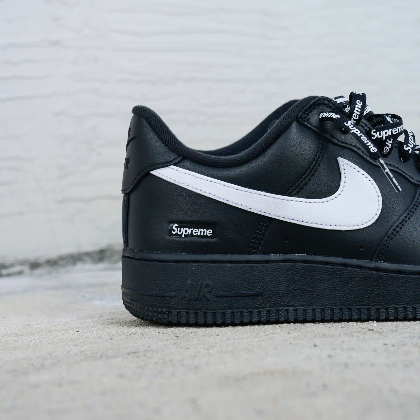 Airforce 1 Low Supreme Black White